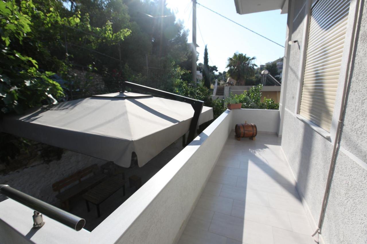 Mane Apartments Sarandë エクステリア 写真