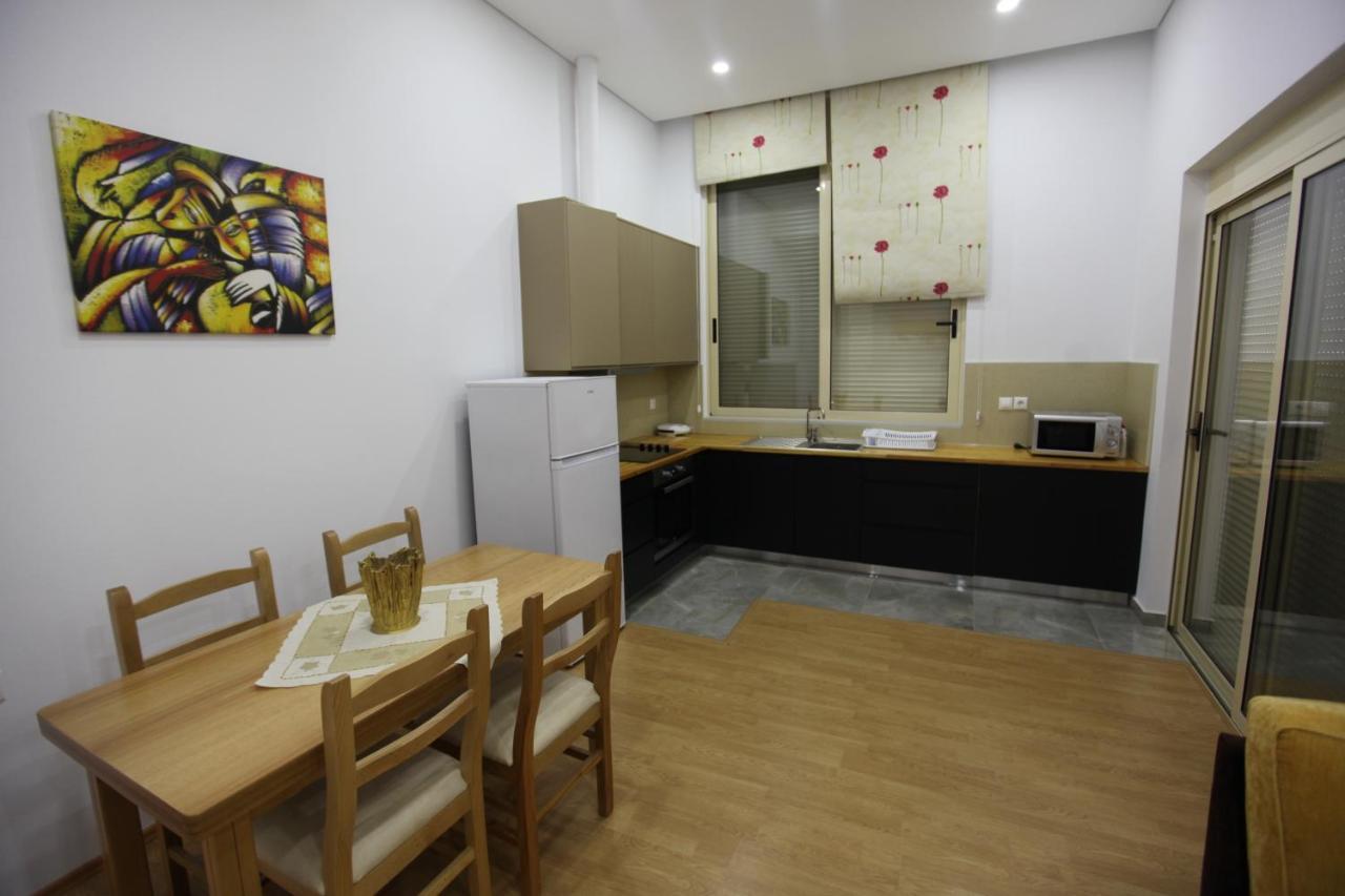 Mane Apartments Sarandë エクステリア 写真