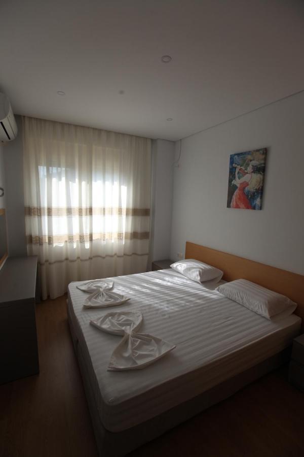 Mane Apartments Sarandë エクステリア 写真