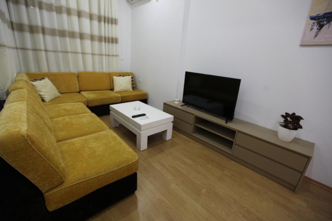 Mane Apartments Sarandë エクステリア 写真